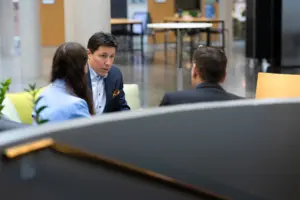 Sartarin perustaja, tutkimusjohtaja Harri Sihto, toimitusjohtaja Mikael Maksimow ja kehitysjohtaja Maria Lahtinen.