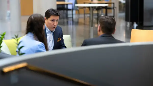 Sartarin perustaja, tutkimusjohtaja Harri Sihto, toimitusjohtaja Mikael Maksimow ja kehitysjohtaja Maria Lahtinen.