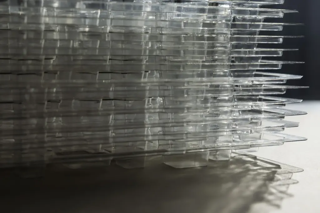 Dispelixin valojohdekomponentteja.