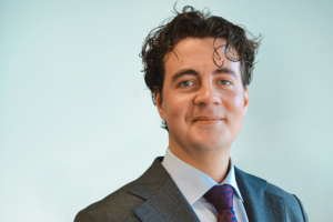 Roope Kangas,Analyst.